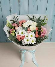 Букет цветов из:  Розы, Лизиантусы и Хризантемы в ЗАТО Сибирском