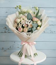 Букет цветов из:  Розы и Лизиантусы в ЗАТО Сибирском