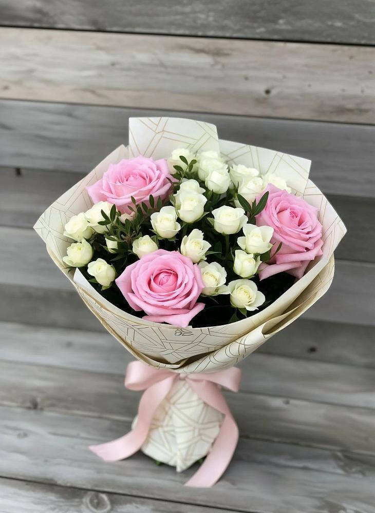 Букет цветов из: Розы в ЗАТО Сибирском