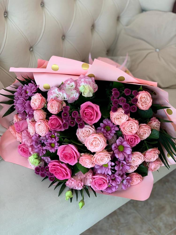 Букет цветов из: Хризантемы, Розы и Лизиантусы в ЗАТО Сибирском