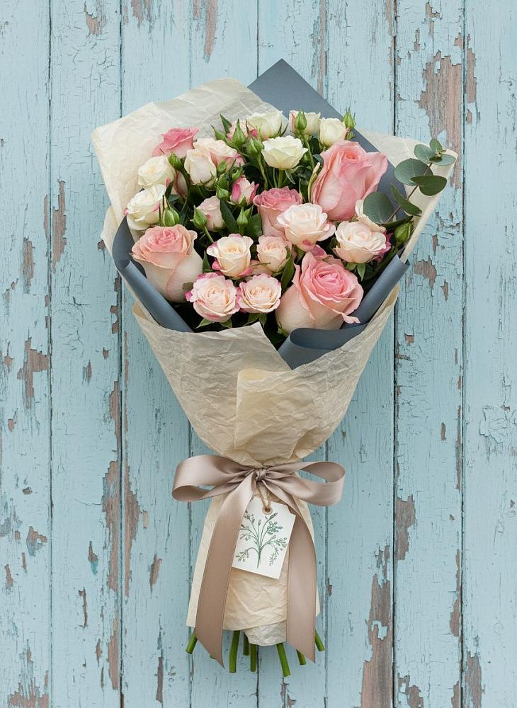 Букет цветов из: Розы в ЗАТО Сибирском