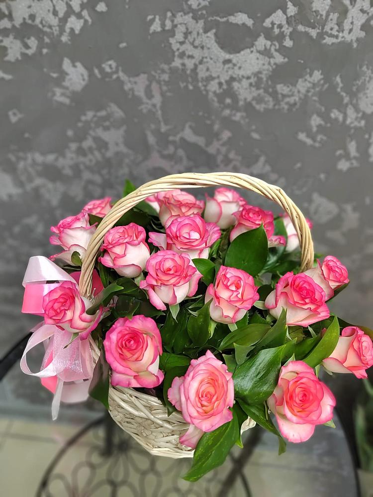 Цветочная композиция из Розы в корзине в ЗАТО Сибирском