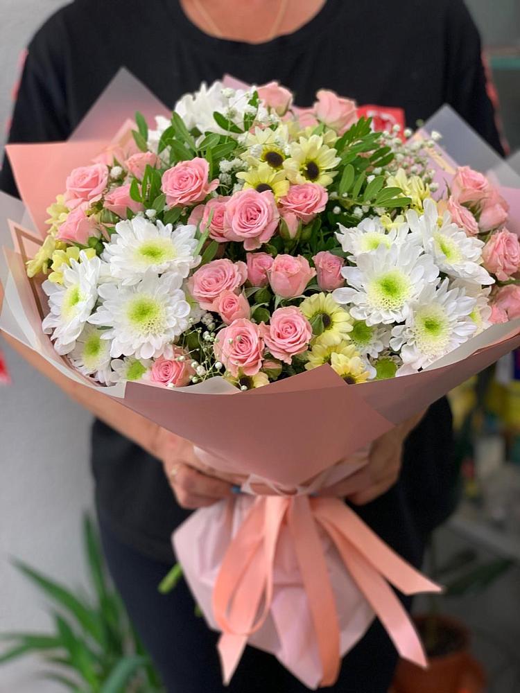 Букет цветов из: Розы и Хризантемы в ЗАТО Сибирском