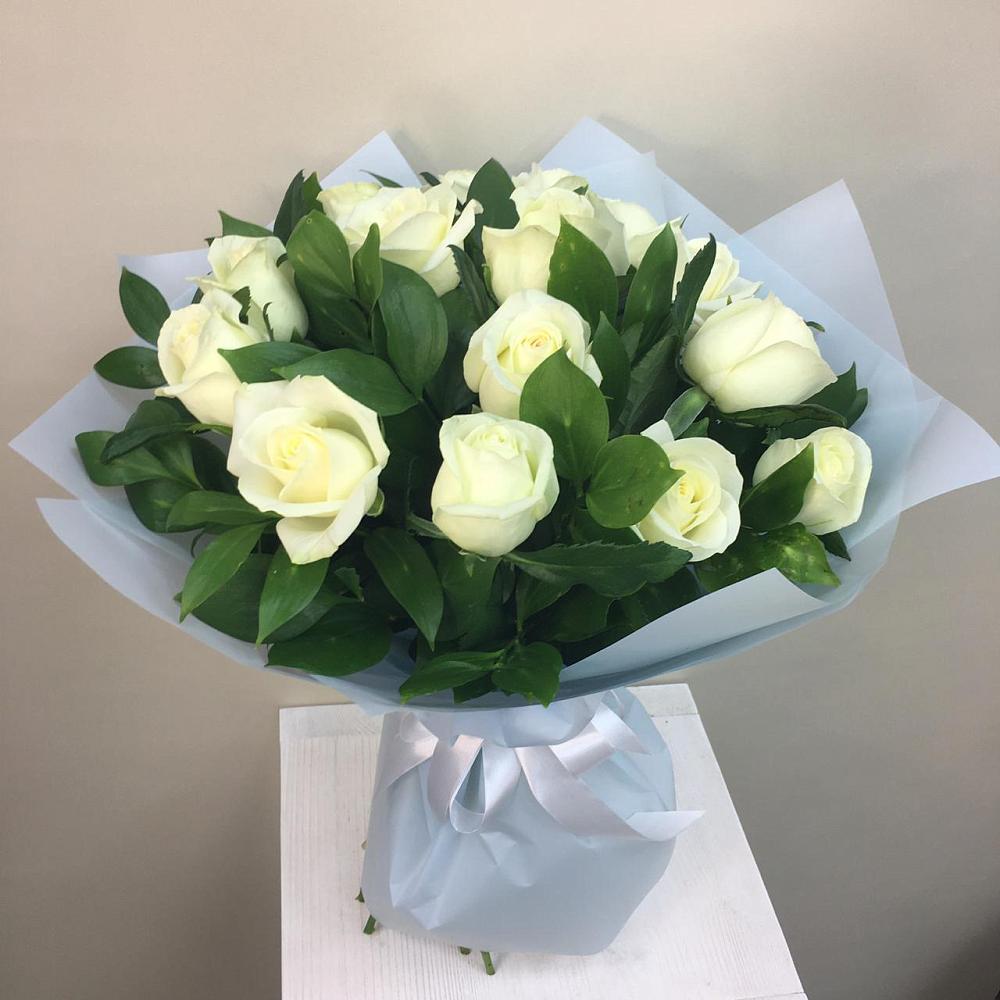 Букет 15 Белых роз Проуд в ЗАТО Сибирском