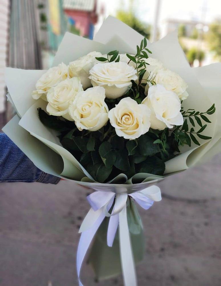 Букет Белые розы Проуд в ЗАТО Сибирском