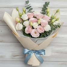 Букет цветов из:  Лизиантусы в ЗАТО Сибирском