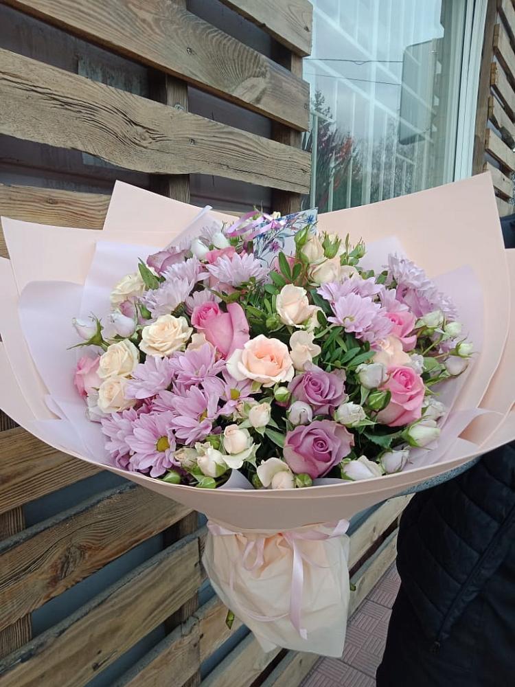 Букет цветов из: Розы и Хризантемы в ЗАТО Сибирском