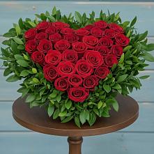 Цветочная композиция из Розы в виде сердца в ЗАТО Сибирском