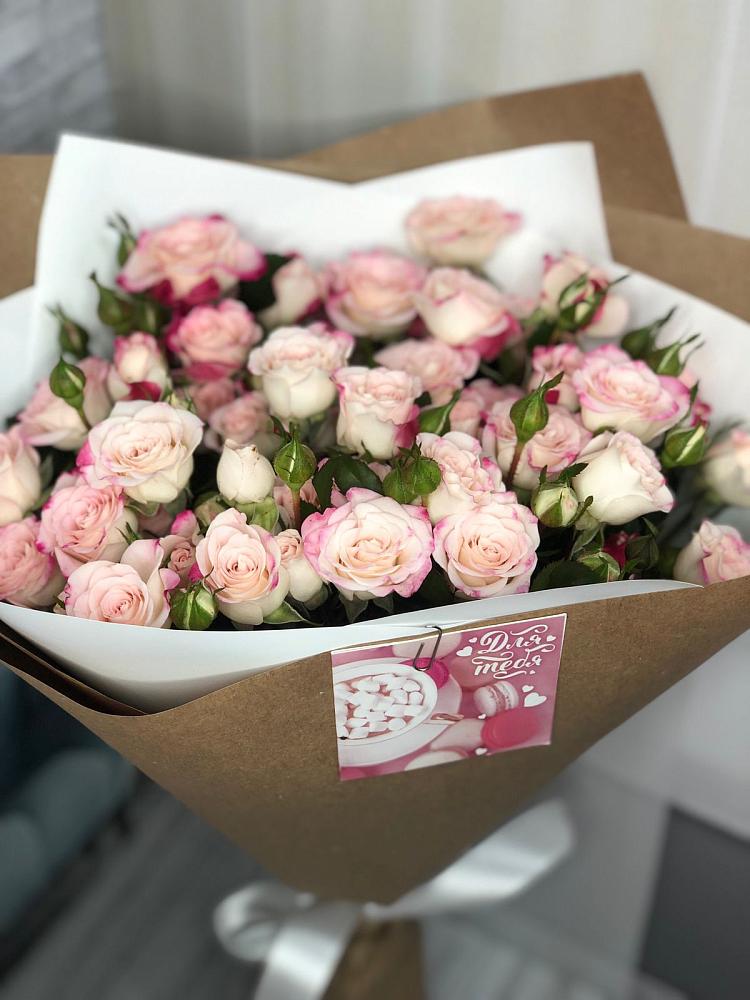 Букет цветов из: Розы в ЗАТО Сибирском