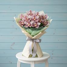 Букет цветов из:  Орхидеи и Розы в ЗАТО Сибирском