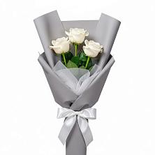 Букет 3 белые розы в ЗАТО Сибирском