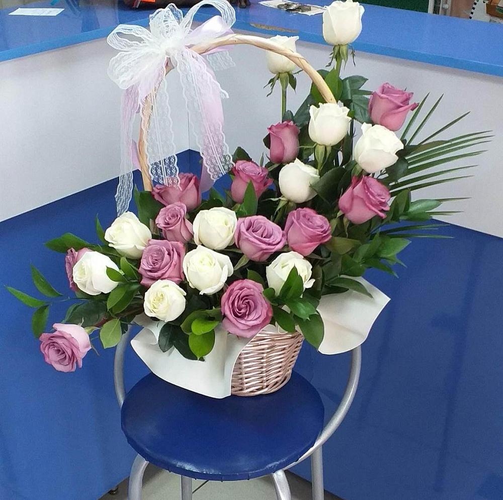 Цветочная композиция из Розы в корзине в ЗАТО Сибирском
