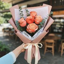 Букет цветов из:  Розы в ЗАТО Сибирском