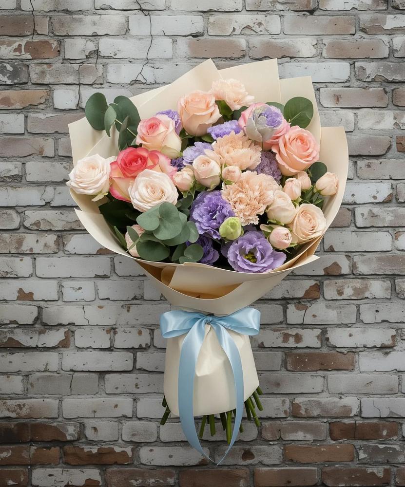 Букет цветов из: Розы, Лизиантусы и Гвоздики в ЗАТО Сибирском