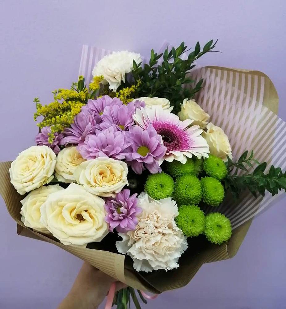 Букет цветов из: Хризантемы, Розы, Гвоздики и Герберы в ЗАТО Сибирском