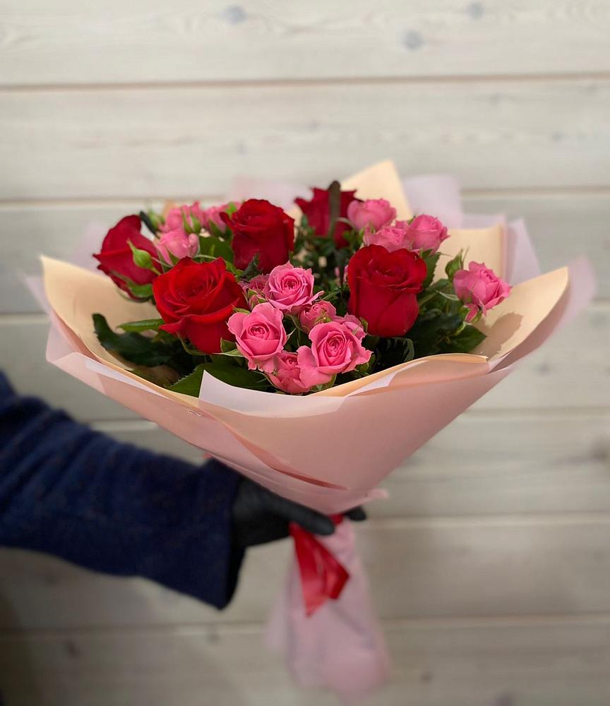Букет цветов из: Розы в ЗАТО Сибирском