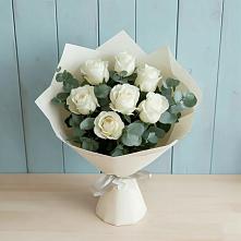 Букет Белые розы в Эвкалипте в ЗАТО Сибирском