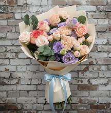 Букет цветов из:  Розы, Лизиантусы и Гвоздики в ЗАТО Сибирском