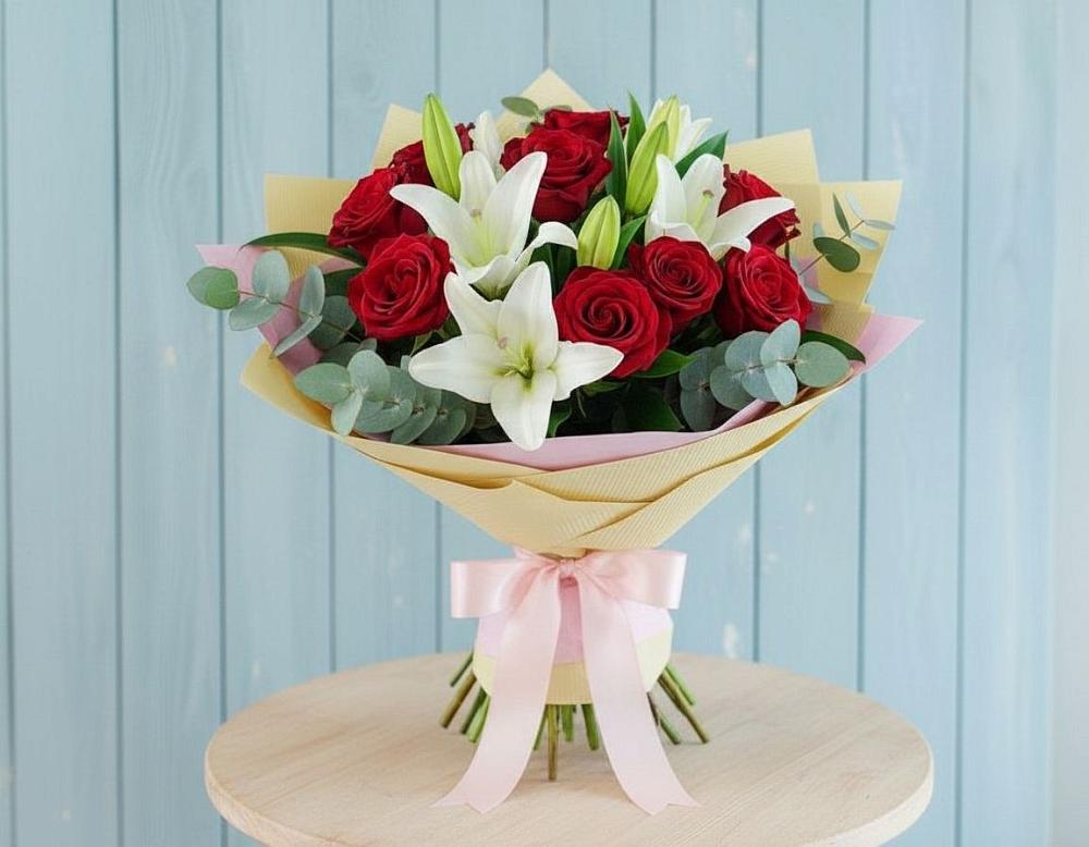 Букет цветов из: Лилии и Розы в ЗАТО Сибирском